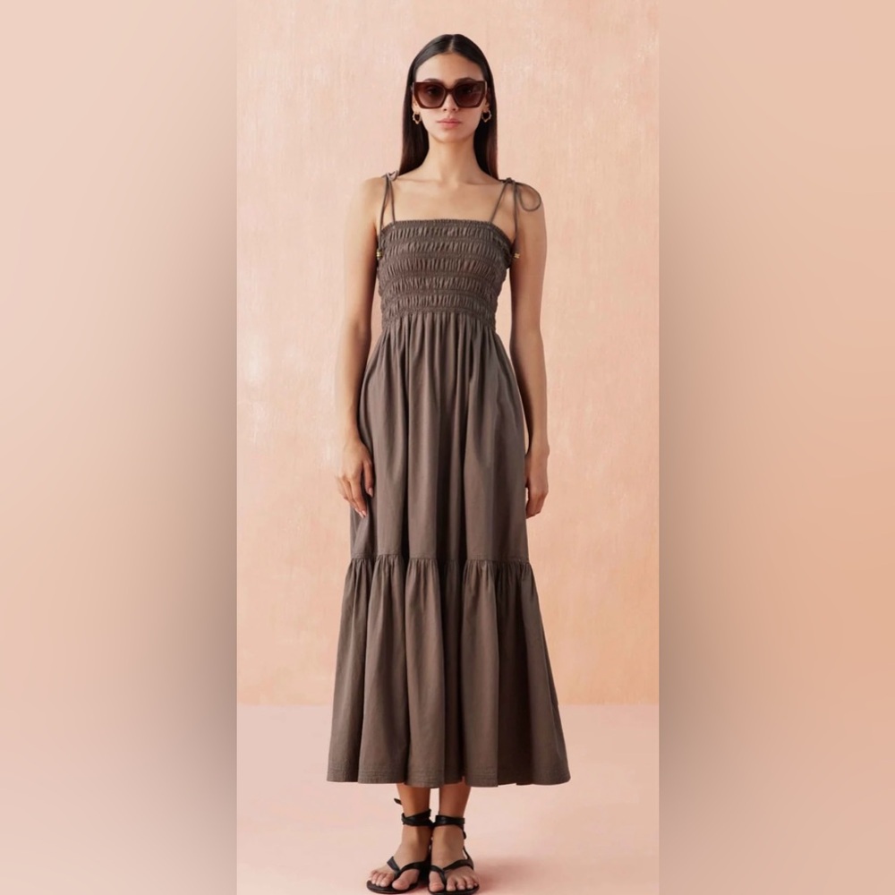 Adley Maxi Dress (New with small Damage)